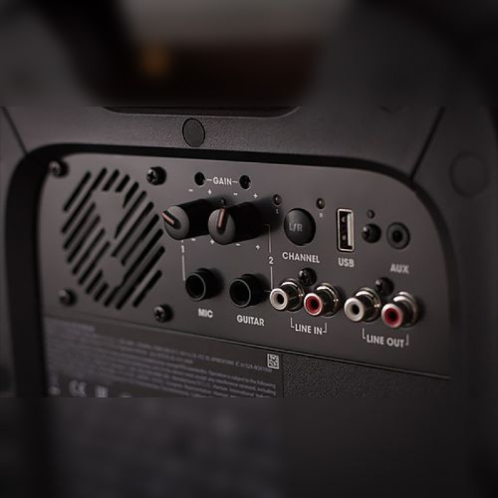 JBL Partybox 1000 + 2x microfoon